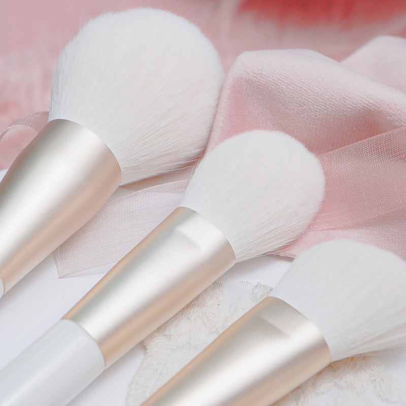 11 Pcs Unique High Quality Cat Hand Handle Makeup Brush Set To Brush Eye Shadow And Blush
