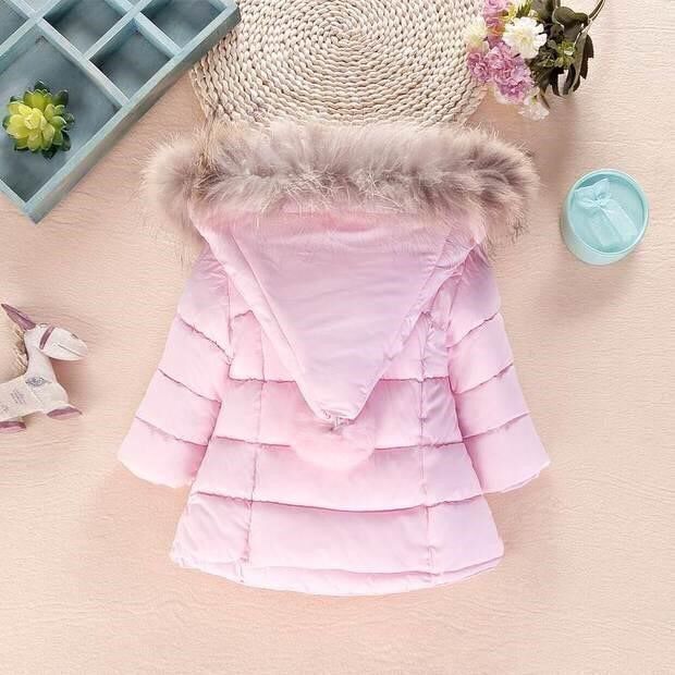 Baby girl's hand-stuffed Warm  coat