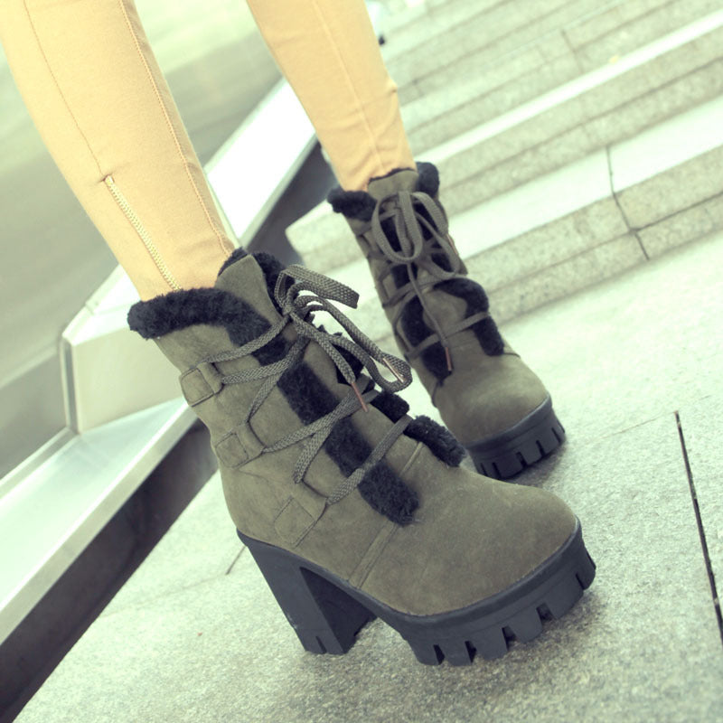 Warm boots with thick heels