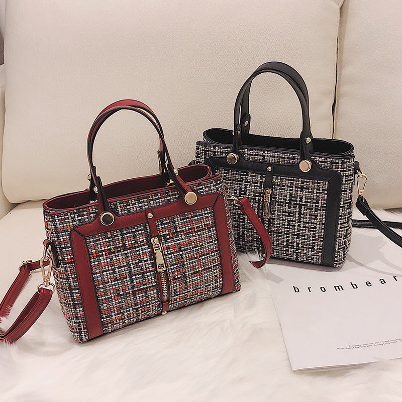 Color plaid three-dimensional generous bag