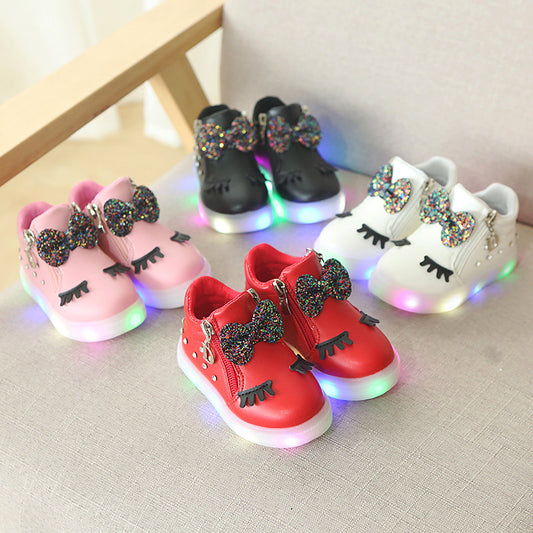 Children's shoes with rhinestone lights