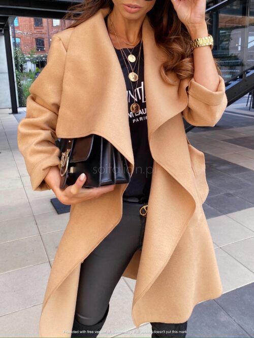 Lapel woolen coat