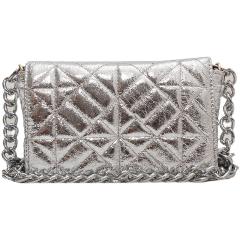 Wear A Messenger Bag With A Bright Chain